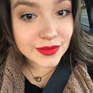 Meet your Posher, Veronica